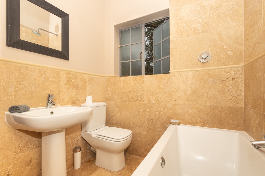 5 Bedroom Property for Sale in Vierlanden Western Cape
